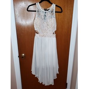 Flowy Lace Formal Dress